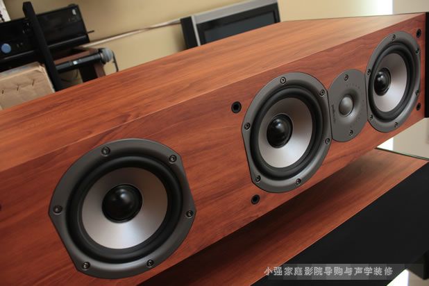 �؃r4000Ԫ�H��һ��Polkaudio(�՘�֮)TSi400�����