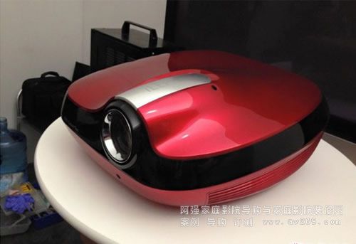 SIM2�Ƽ������Դ3DLP����ͶӰ�C(j��)