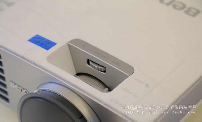 ����W1350ͶӰ�C