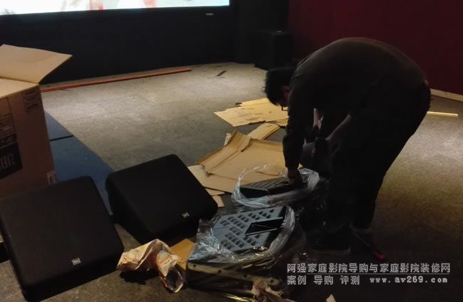 �h(hu��n)�@�������JBL 8340A